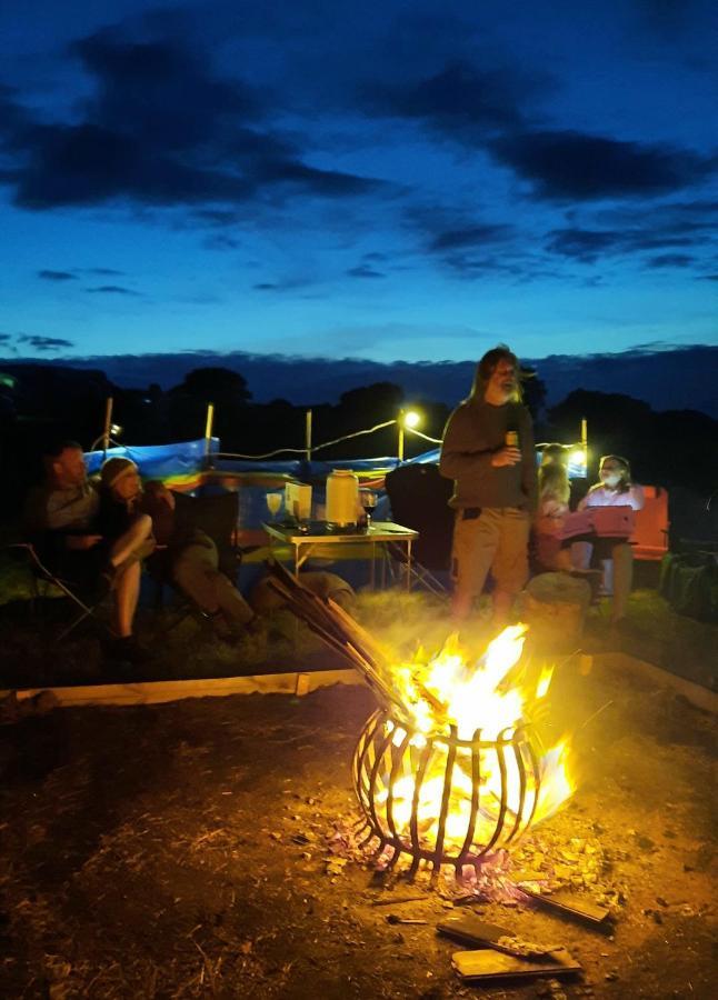 Summit Camping Kit Hill Cornwall Panoramic Views Grass Pitch From 15Pn Or Bella Bell Tent 75Pn Callington Exterior foto